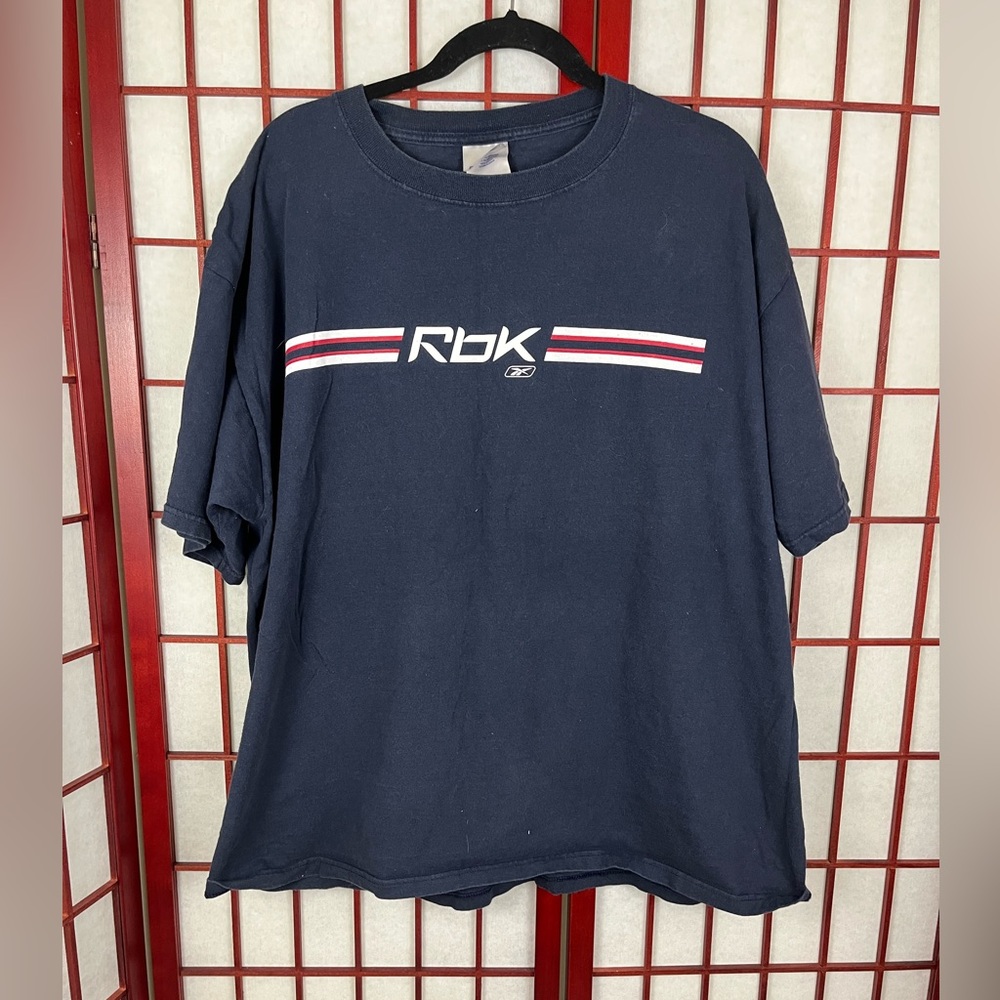 Vintage 90’s navy blue Reebok t-shirt